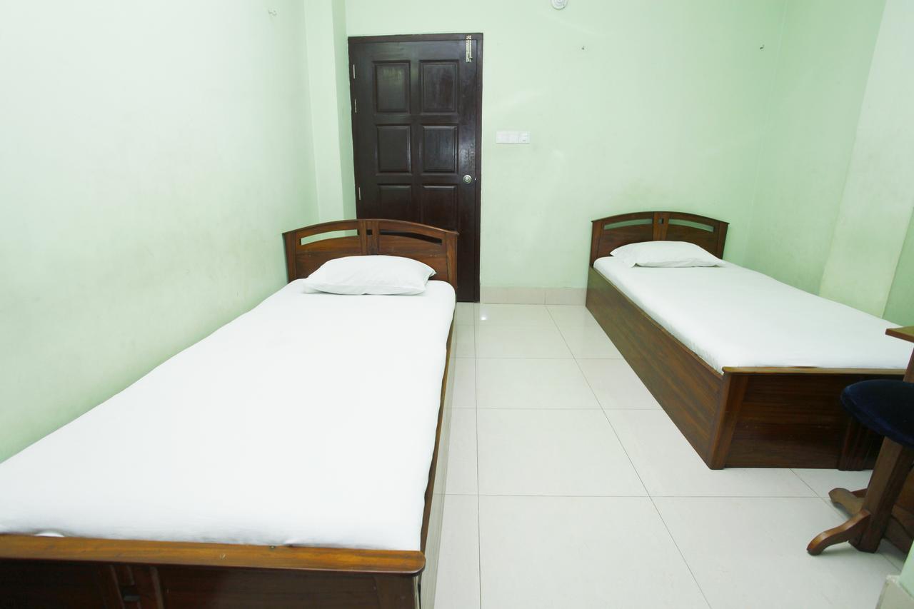 Hotel Star Park Dakhin Kattali Rum bild