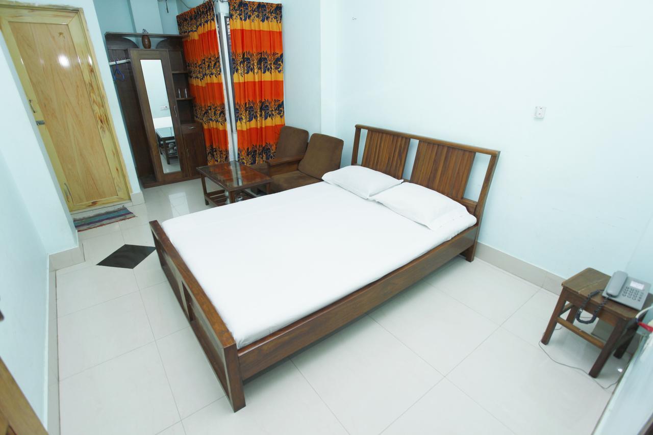 Hotel Star Park Dakhin Kattali Rum bild