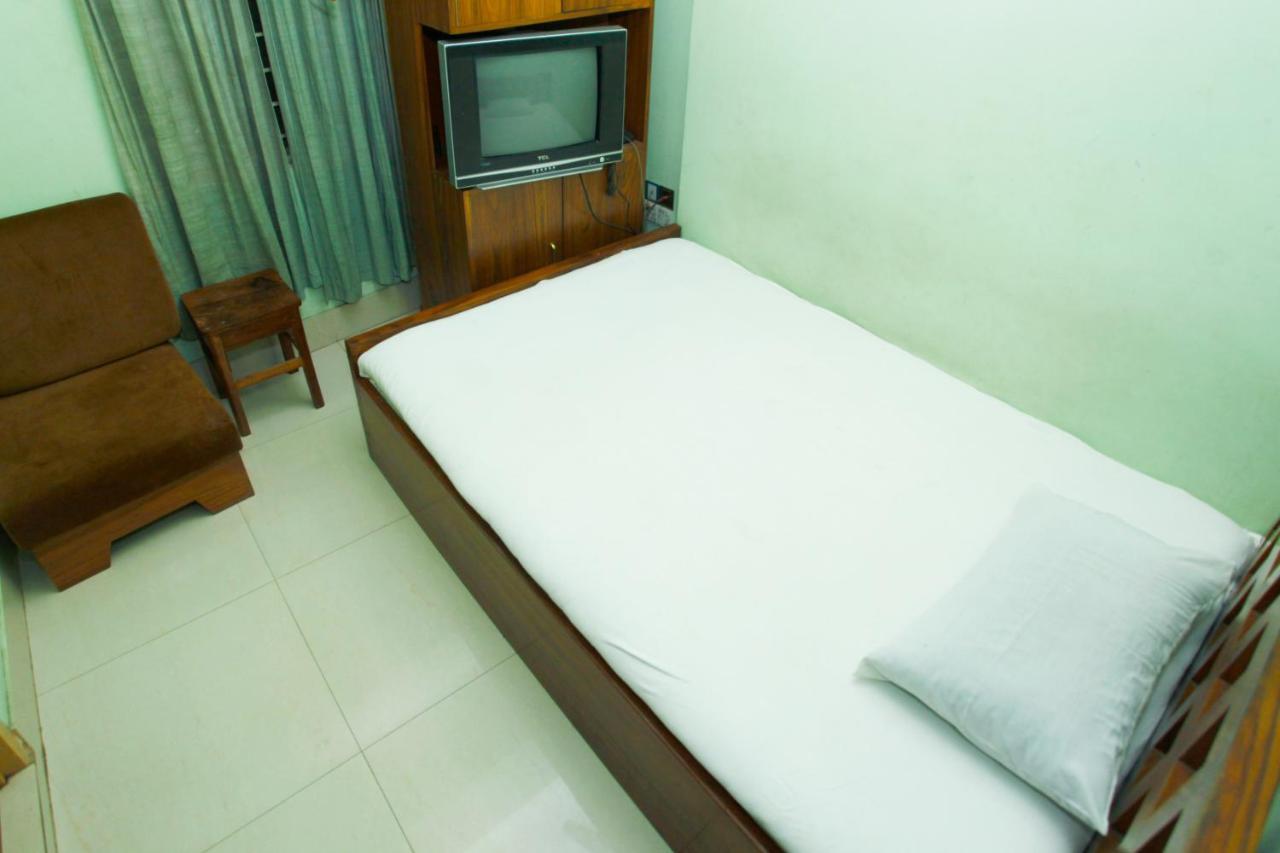 Hotel Star Park Dakhin Kattali Rum bild
